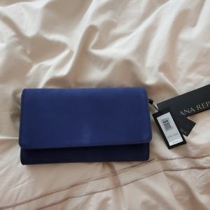 Small crossbody bag. Fits phone and CC